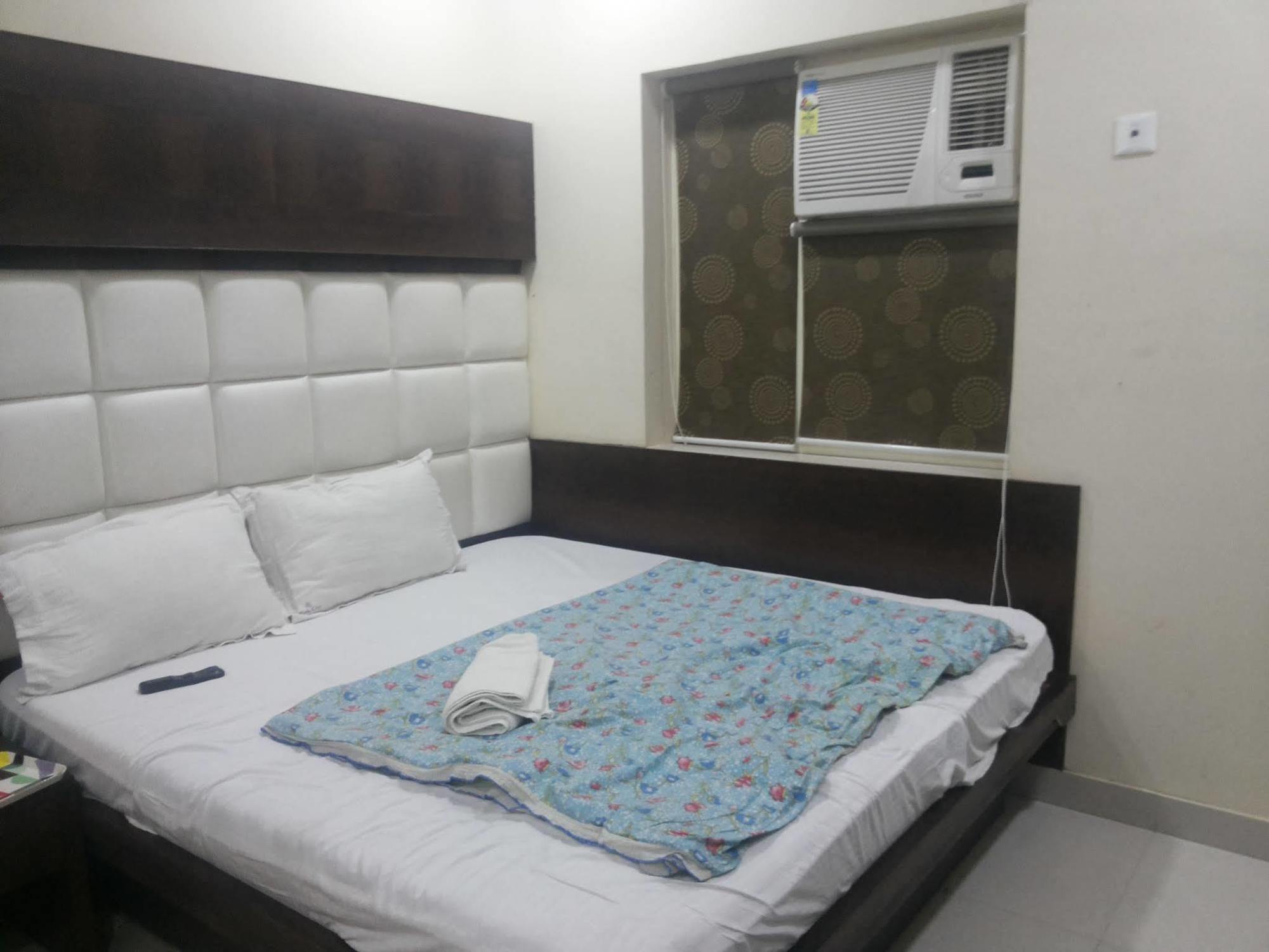 Hotel Pink City @ Opposite New Delhi Railway Station Paharganj Extérieur photo